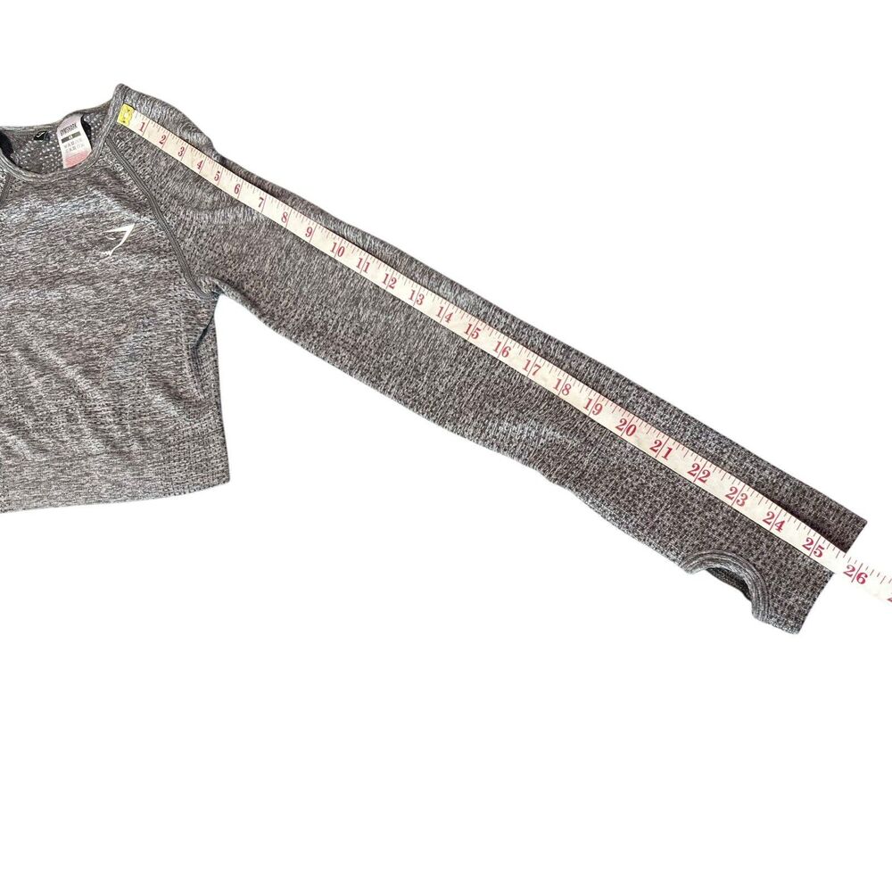 Gymshark Vital Seamless Women’s XS Heather Gray Round Neck Crop Top Thumbholes - Picture 12 of 12